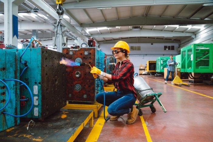 Prototype-to-manufacturing support workflow